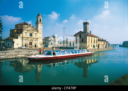 Lombardei GAGGIANO THE Boot, dass MAKE Wanderwege entlang des Naviglio Grande Stockfoto