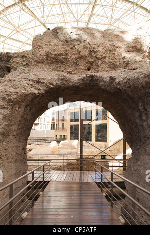 Spanien, Region Aragón, Zaragoza, Museo del Teatro de Caesaraugusta, römische Theater Museum ausgegraben Ruinen des römischen Theaters Stockfoto