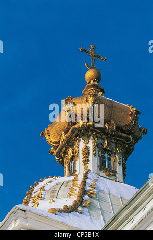 Russland mehr St.Petersburg, Petrodvorec. Grand Palace (Bolschoi Dvorec, erste Hälfte des 18. Jahrhunderts Architekten Francesco Stockfoto