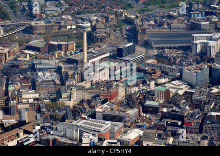 Luftaufnahme der Stadt Liverpool in Merseyside im ...