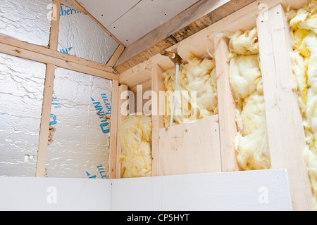 Thermische Wandisolierung in einem Passivhaus in Grayrigg, Kendal, UK. Stockfoto