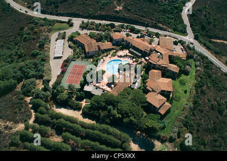 Sardinien - Costa Smeralda (Ot) - Golf von Pevero. Ein Touristenort. Luftaufnahme. Stockfoto