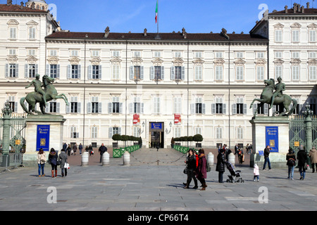 Die Fassade des Palazzo Reale in Turin, Italien Stockfoto