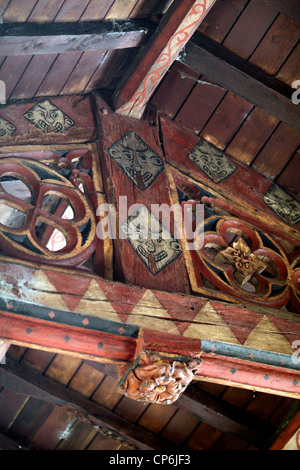 Gesicht des Teufels auf die Balken des Buckland Kirche, Cotswolds, UK Stockfoto