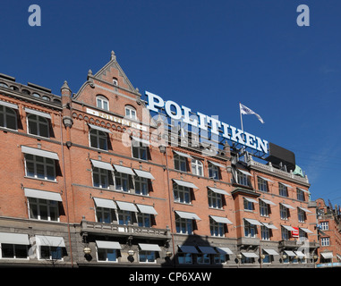 JP/Politikens Hus - House of JP / Politiken - POLITIKEN, ein dänisches Zeitungs- und Medienunternehmen auf dem Rathausplatz in Kopenhagen. Stockfoto