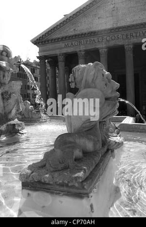 Rom. Die Pantheon.Detail des Brunnens vorne am Denkmal Stockfoto