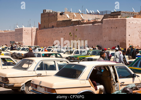 Mercedes Taxi in Marrakesch, Marokko. Stockfoto