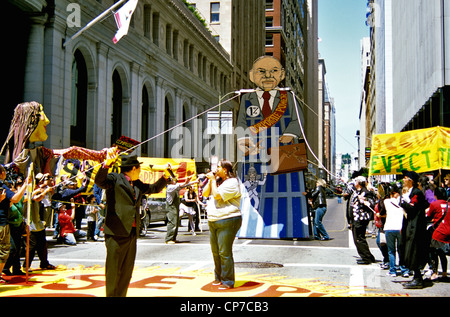 Occupy San Francisco ein Ableger der Occupy Wall herunterziehen Karikatur von Corporate Wall-Street-Banker am Maifeiertag Stockfoto