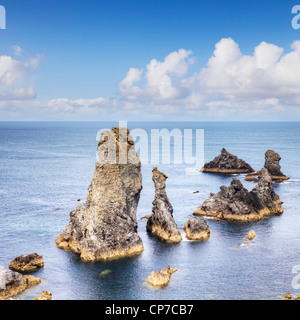 Wie gemalt von Claude Monet, Les Aiguilles de Port Coton, Belle-Ile, Bretagne, Frankreich. Stockfoto