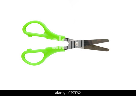 Schere mit grünen Griffe isoliert auf weißem Hintergrund Stockfoto