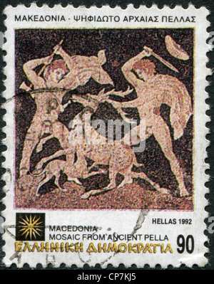 Griechenland - ca. 1992: Eine Briefmarke gedruckt in Griechenland, zeigt einen Hirsch Jagd Mosaik, Pella, ca. 1992 Stockfoto