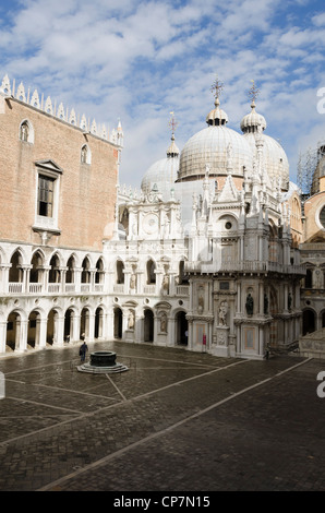 Innenhof im Dogenpalast - Sestiere San Marco, Venedig - Italien Stockfoto