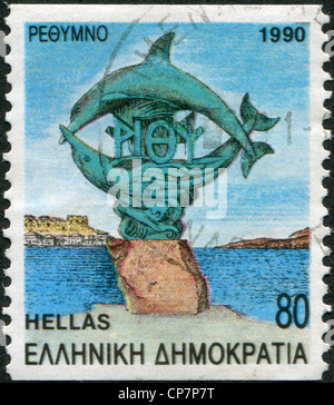 Griechenland - CIRCA 1990: Briefmarken gedruckt in Griechenland, zeigt Rethymnon, Skulptur im Hafen, circa 1990 Stockfoto