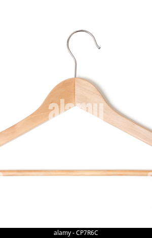 Eine hölzerne Kleiderbügel isoliert auf weiss Stockfoto