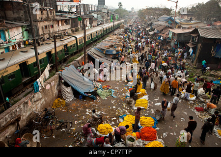 Blumenmarkt in Kalkutta (Kolkata), Indien Stockfoto