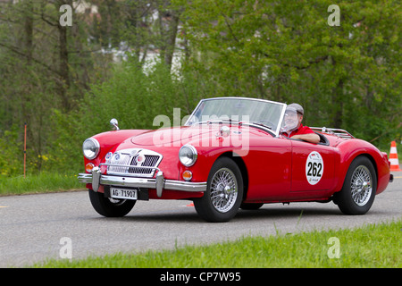 Oldtimer MG MGA 1600 von 1959 beim Grand Prix in Mutschellen, SUI am 29. April 2012. Stockfoto