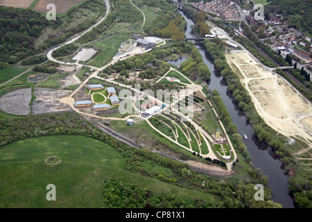 Luftaufnahme des ehemaligen Erdzentrums, jetzt Kingswood - Dearne Valley in Conisborough, South Yorkshire Stockfoto