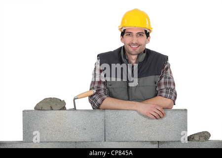 Porträt von einem Steinmetz bei der Arbeit Stockfoto