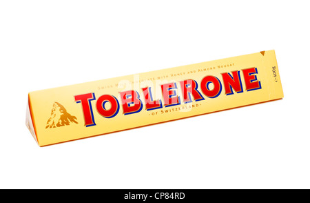 Toblerone Schokolade auf weißem Hintergrund Stockfoto