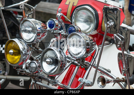 Nahaufnahme von kundenspezifischen scooter im club Rallye in Cambridge, England. Stockfoto