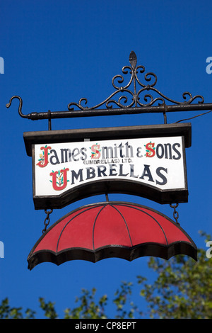 Verzierten Schild James Smith und Söhne Umbrella Shop Stockfoto