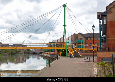 Wathen Wigg Fussgängerbrücke über th Fluss Nene Northampton UK Stockfoto