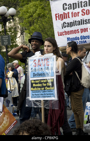 2012: Maifeiertag Aktionen & Veranstaltungen in den Straßen & Parks von New York City. Besetzen & andere Aktivistengruppen waren in großer Zahl. Stockfoto
