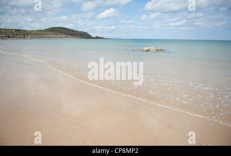 der Strand Plage de Longchamp bei Saint-Lunaire, einem Badeort in der Nähe von Saint-Briac auf der nördlichen Küste der Bretagne, Frankreich Stockfoto