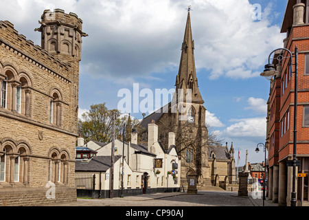 Der C E Pfarrei St. Marienkirche Jungfrau in Marktplatz Bury Lancashire. Stockfoto