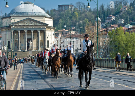 Europa Italien Piemont Turin Grabtuch Ausstellung 2010, die "Ankunft der Ritter des Grabtuchs in Gran Madre di Dio Stockfoto