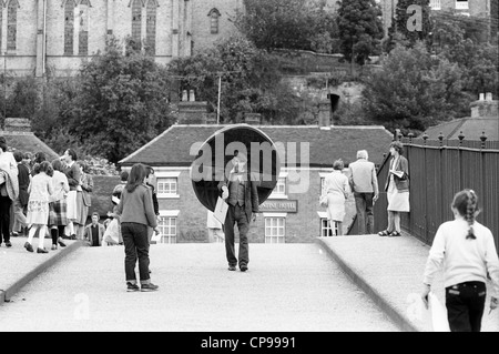 Eustace Rogers Ironbridge Coracle Maker 1981 starb er 2003 (geboren 1914) als letzter in der Familie der lokalen Coracle Macher. BILD VON DAVID BAGNALL Stockfoto