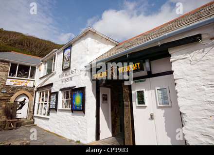 Fassade des Museum für Hexerei und Magie in das Dorf von Boscastle, Cornwall, England, Großbritannien Stockfoto