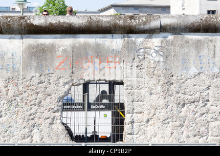 Topographie des Terrors - ein Loch in der Mauer Stockfoto