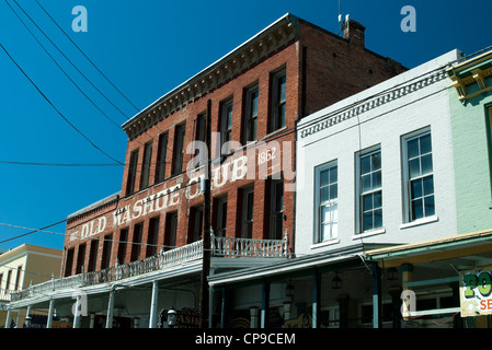 Washoe-Mandelieu, rote Backsteingebäude auf C-Straße Stockfoto