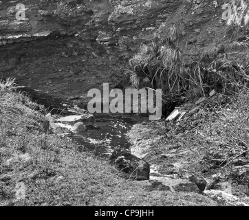 Flacher Stein unter Langcliffe Cross Bridge Slaidburn befindet sich mutmaßlichen Mord der Slaidburn Kindermord im Jahre 1885 Stockfoto