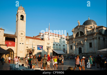 Glockenturm, Orlandos Spalte und St. Blasius-Kirche. Luza-Platz, Altstadt, Dubrovnik. Kroatien. Stockfoto