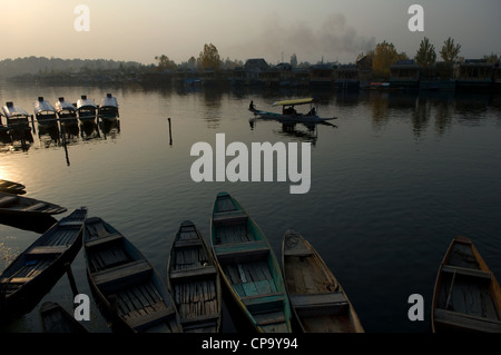 Hausboote auf See Dal, Srinagar, Kaschmir, Indien Stockfoto