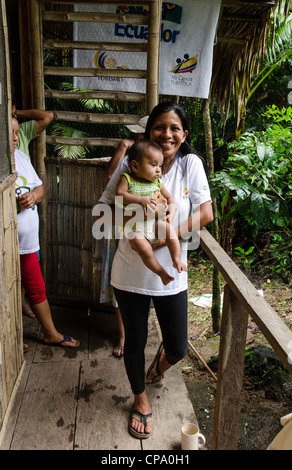 Quechua-Menschen indigener Stamm Amazonasbecken Ecuador Südamerika Stockfoto