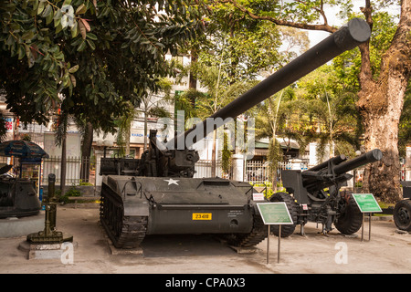 M107 175mm selbstfahrende Waffe, War Remnants Museum, Ho-Chi-Minh-Stadt, (Saigon), Vietnam Stockfoto