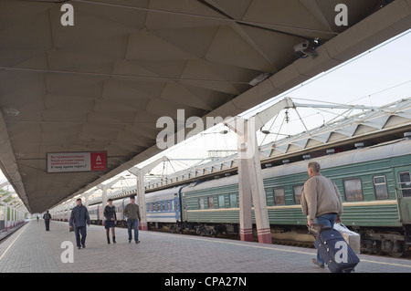 Plattform von Leningradsky Rail Terminal. Moskau, Russland Stockfoto