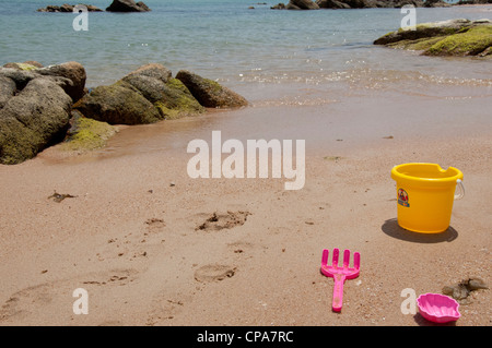 Thailand, Insel Ko Samui (aka Koh Samui), Chaweng Strand. Der kinder strand Spielzeug. Stockfoto