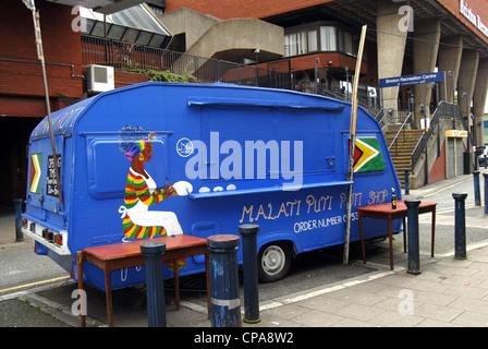 Südafrikanische Küche Wagon in Brixton, London, Großbritannien Stockfoto