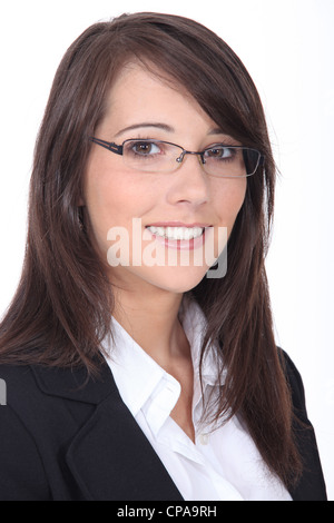 Porträt eines lächelnden Bewerbers auf weißem Hintergrund Stockfoto