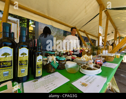 Padna, Slowenien, Dorf mit saisonalen Olivenöl Wein und Bauernhof produzieren Festivals - produzieren ein Frühlingsfest. Stockfoto