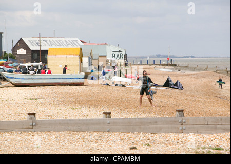 Kite-Surfer am Strand von Whitstable, Kent, England, UK Stockfoto