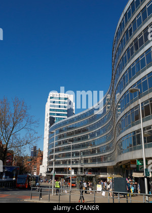 Gateway-Haus und Bahnhof Ansatz zum Bahnhof Piccadilly in Manchester UK Stockfoto