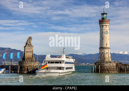 das Schiff im Hafen von Lindau, Bayern, Bodensee Stockfoto