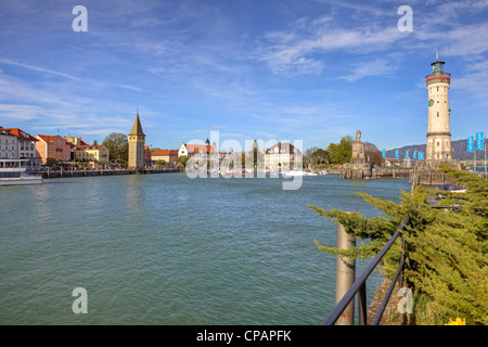 Panorama auf den Hafen und die Altstadt von Lindau, Bayern, Deutschland Stockfoto