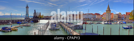 Panorama-Aufnahme auf den Hafen und die alte Stadt Lindau Stockfoto