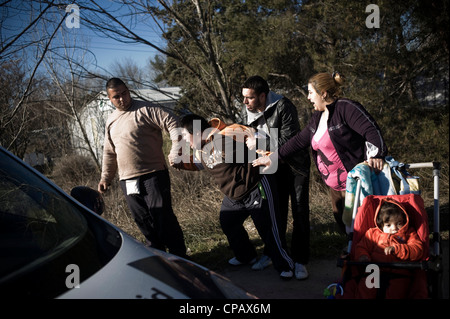 Gypsy Shanty Town von Puerta de Hierro, Madrid, Spanien. Vertreibung und ihre Häuser zerstört durch den Stadtrat stehen. Stockfoto